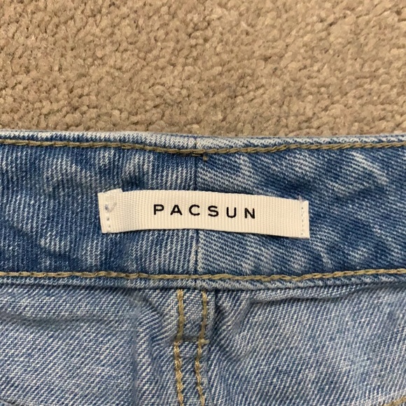Light wash ripped pacsun mom jeans - Picture 4 of 5